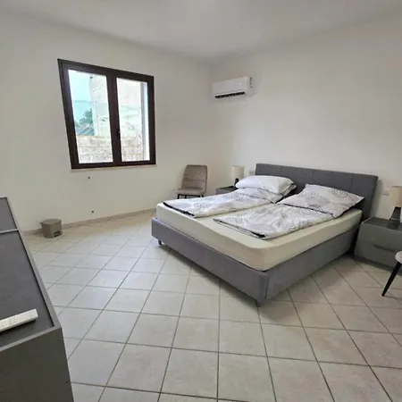 Rosalia Villa